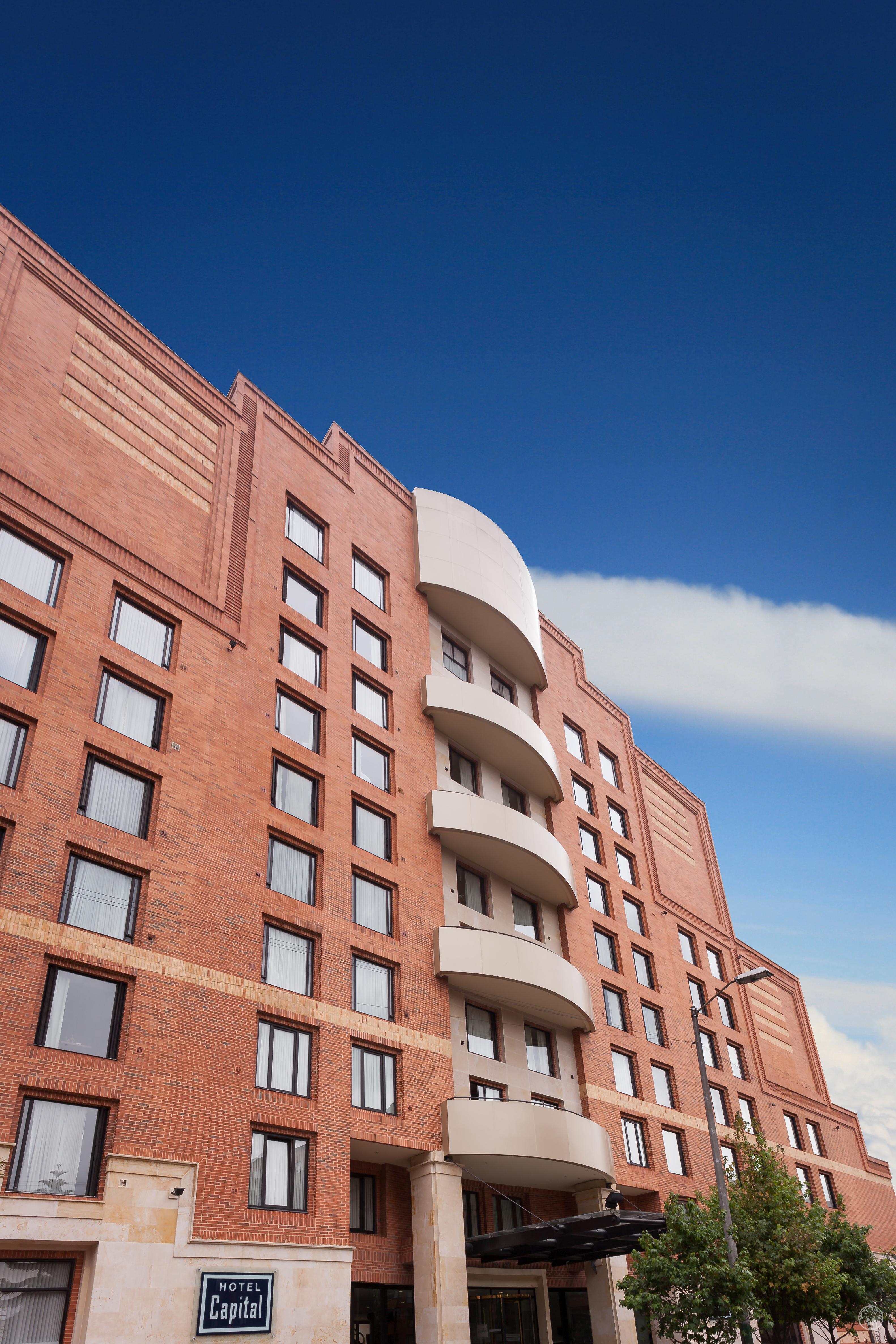 Ghl Hotel Capital Богота Екстер'єр фото The building's facade