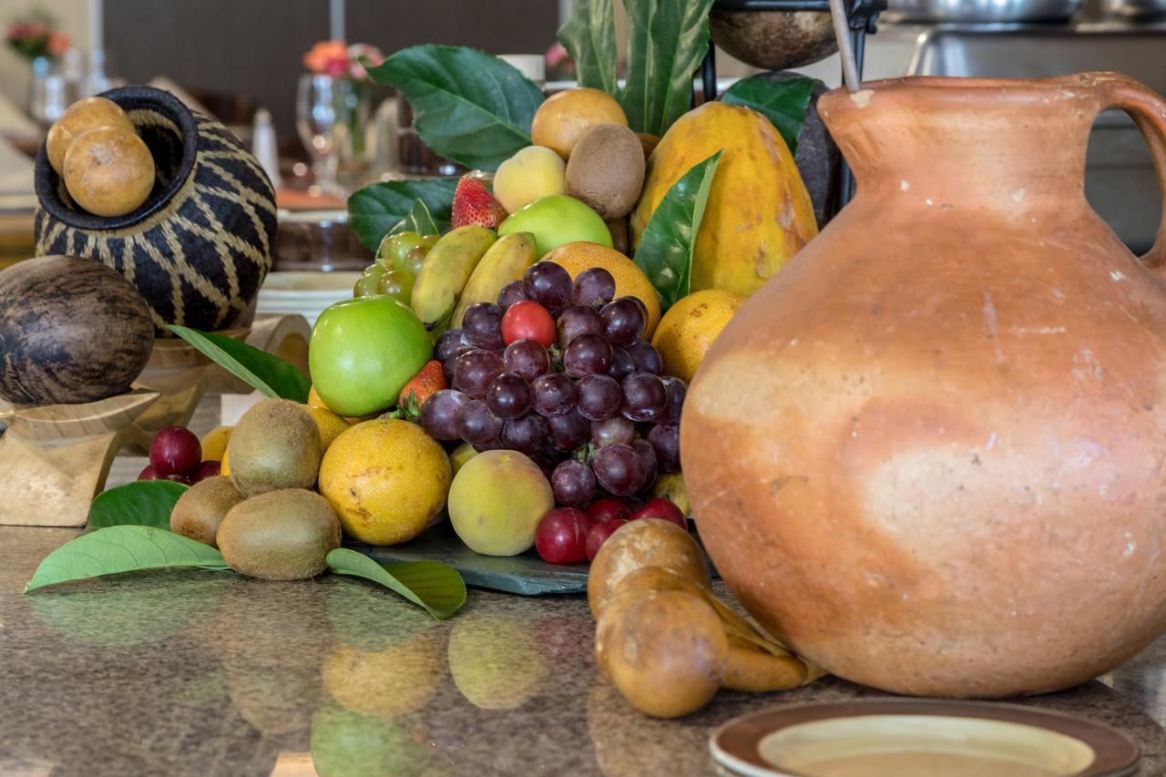 Ghl Hotel Capital Богота Екстер'єр фото Fruit and pottery
