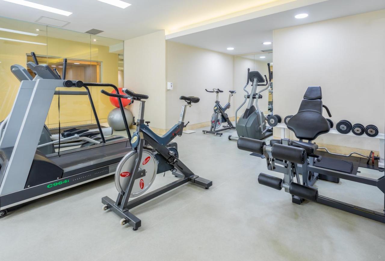 Ghl Hotel Capital Богота Екстер'єр фото A gym at a hotel